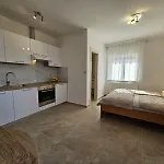 Apartment Busilak *